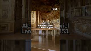 Inside footage of the jewel thieves in the Paris’ Louvre Museum. #paris