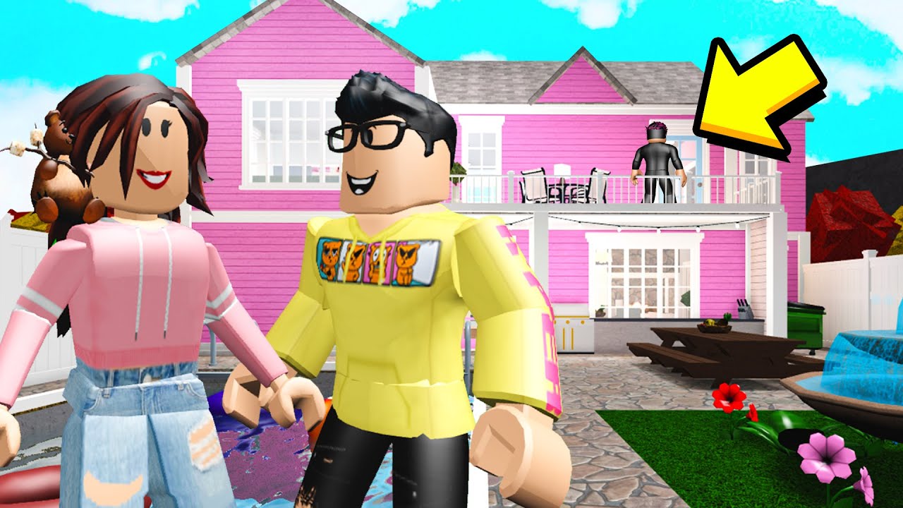 Someone Snuck Into My Girlfriend S House I Broke In To Catch Him Roblox Bloxburg Youtube - guy trapped in broken house roblox