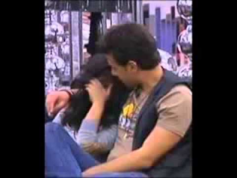 قودمى طول عمرى قصاد عينى اللى بحلم بيه تيتو