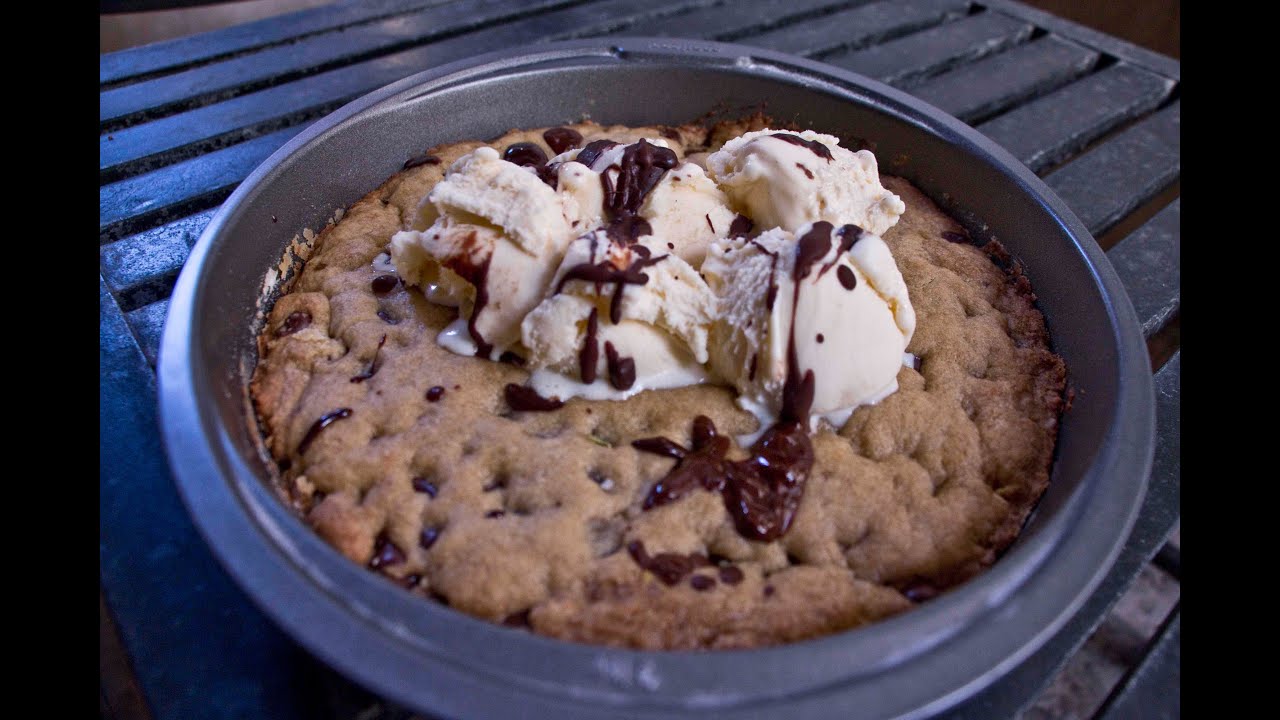 Chocolate Chip Pizookie Made Straight in the Pan – Rookie With A Cookie