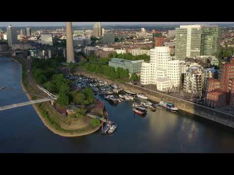 4K Drone Video Düsseldorf am Rhein - Altstadt, Schlossturm , Medienhafen in Golden Hour - May 2020