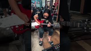 Download Lagu Gitaris sedang Rundingan untuk Tuturut Mundung Live #Koil#kuburanband#DoelSumbang MP3