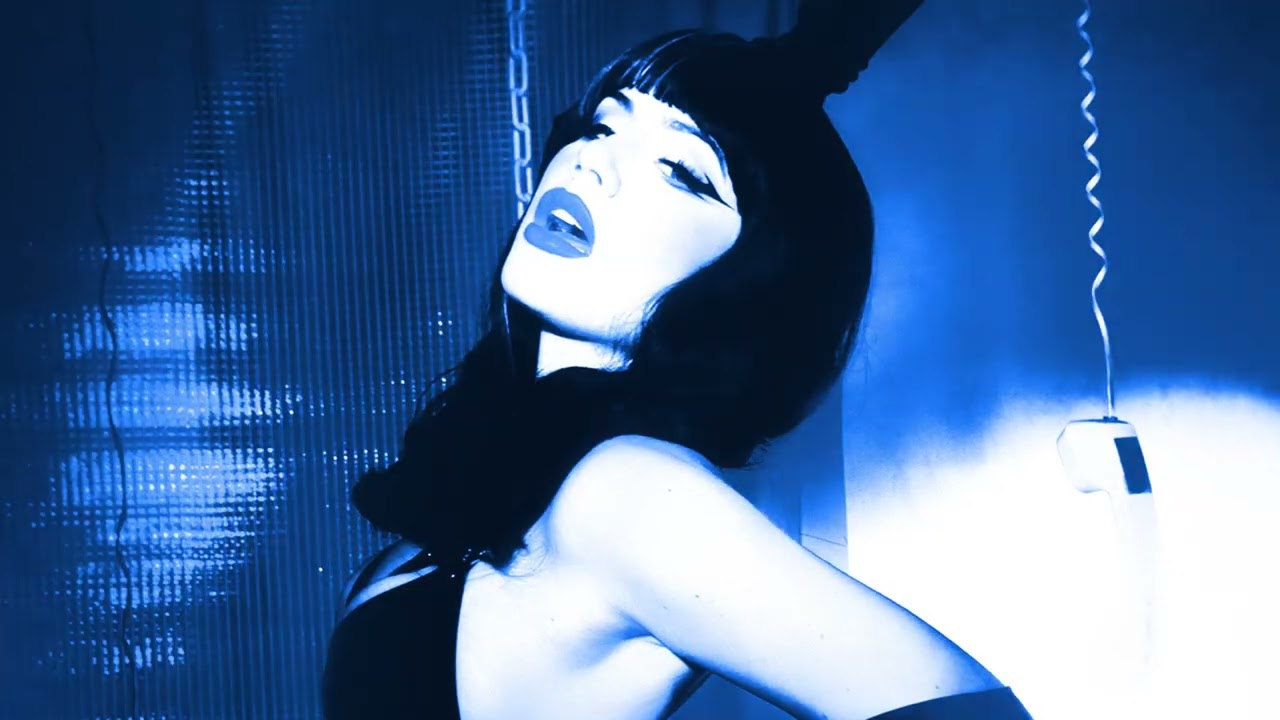 Slayyyter - DANCE... feat. Taylor Swift (KIMCHI KISS)