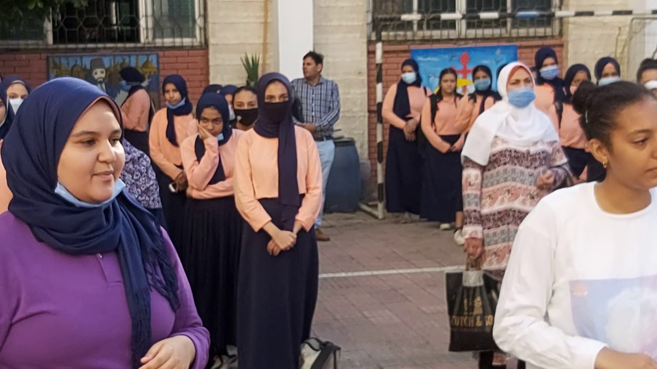 مولاي صلى وسلم بلغة الإشارة لفريق فينا الخير لمدرسة الجيزه الثانويه بنات احتفال بمولد النبوي الشريف