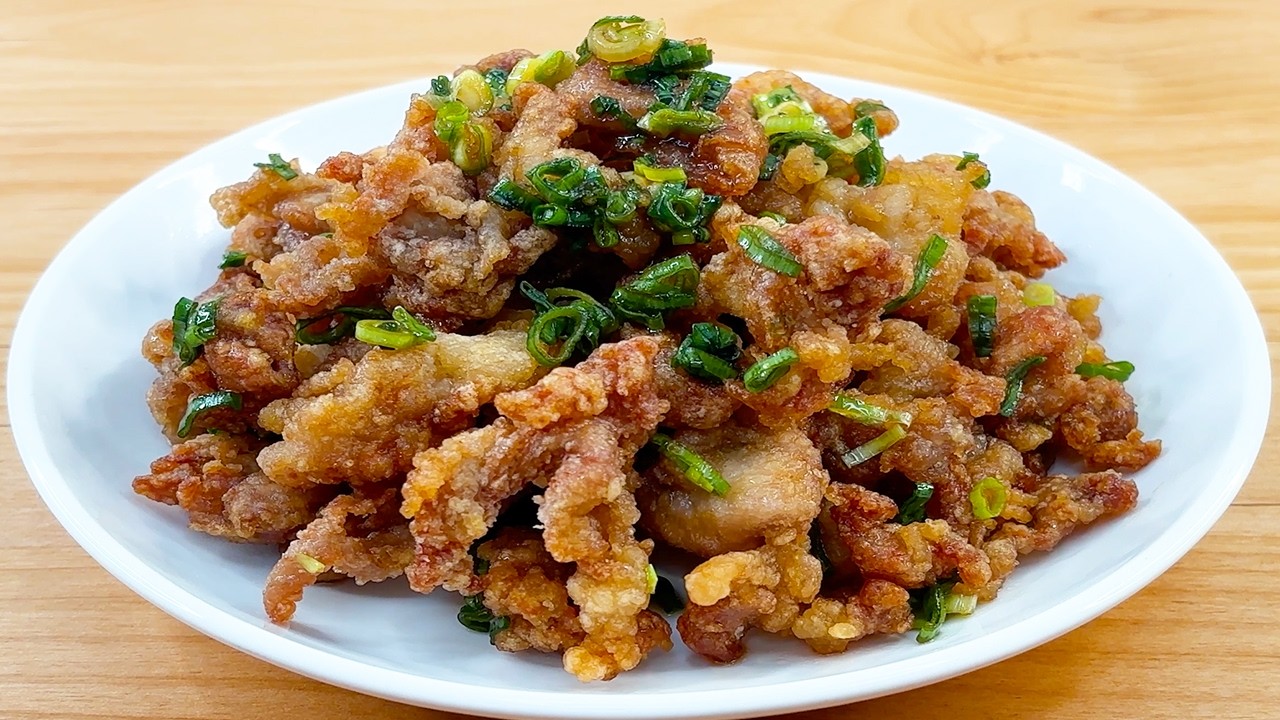 揚げ焼きして和えるだけで旨すぎる。油淋鶏ではなく油淋豚
