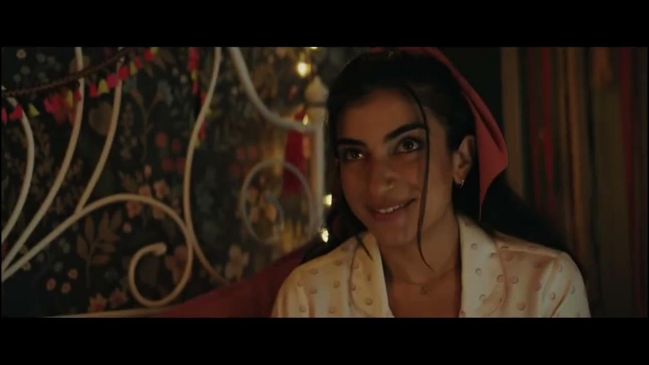 Ikki oila nudistlar sohilida jinsiy aloqada bolishadi