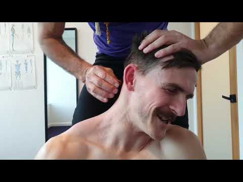 LEARN HOW TO MASSAGE NECK PAIN  Lockdown Neck  Shoulder Treatment 