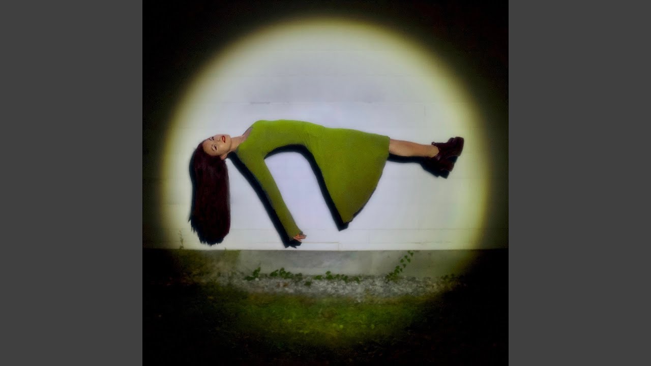 Guarda Featherlight su YouTube Guarda Featherlight su YouTube