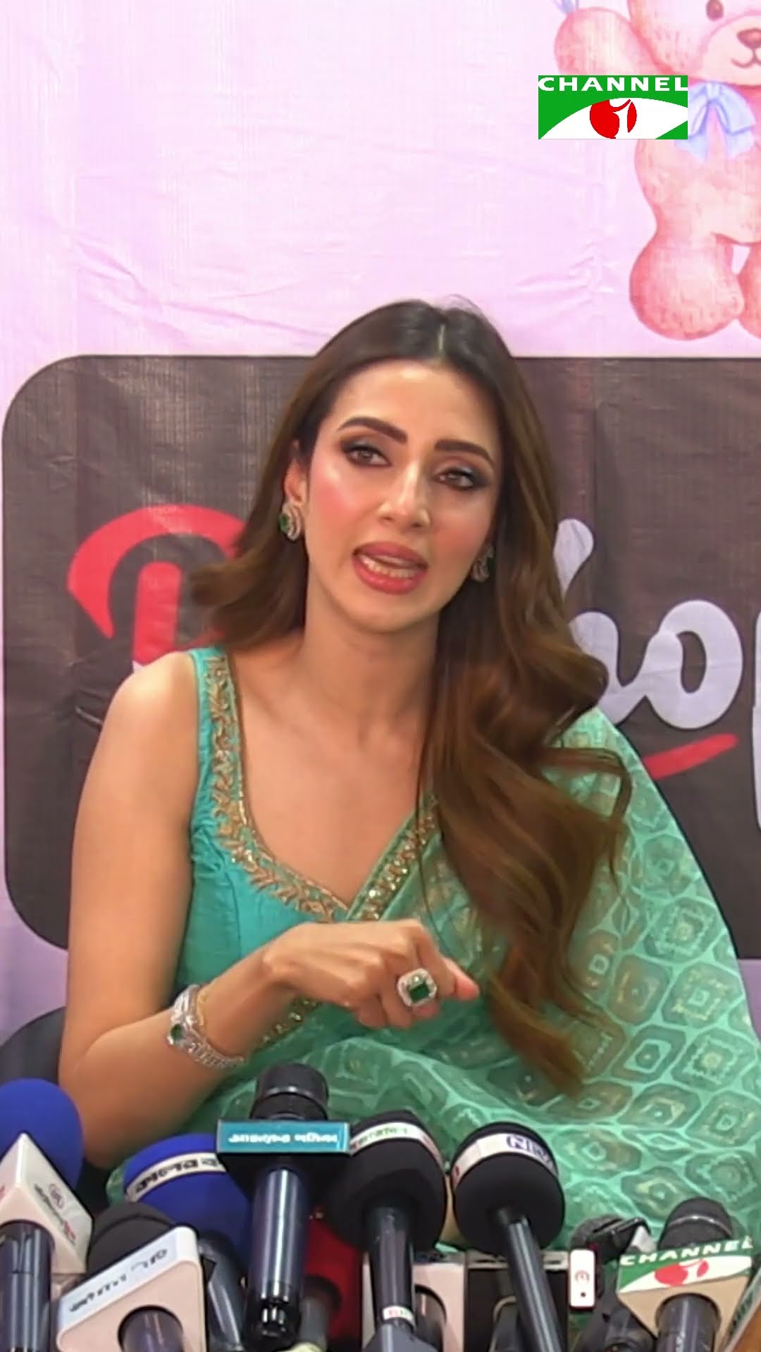 দেশের বাহিরে প্রত্যেকটা শিক্ষার্থী আউট জব করছে: মীম | Channel i Tv