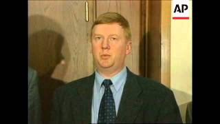 RUSSIA: ANATOLY CHUBAIS MEETS WORLD BANK & IMF OFFICIALS