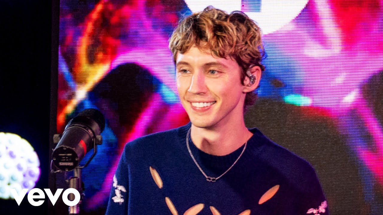 Troye Sivan   Rush in the Live Lounge