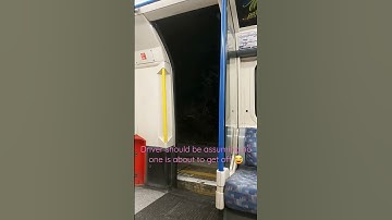 [Only at midnight...] Piccadilly Line doors fully opened for less than 2s at a station... #shorts