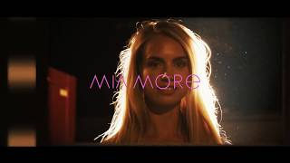 Mia More - Groovesum Resimi