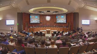 Aurora City Council brings back public comment