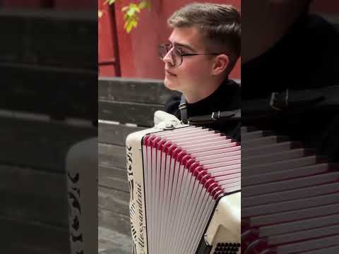 French waltz musette