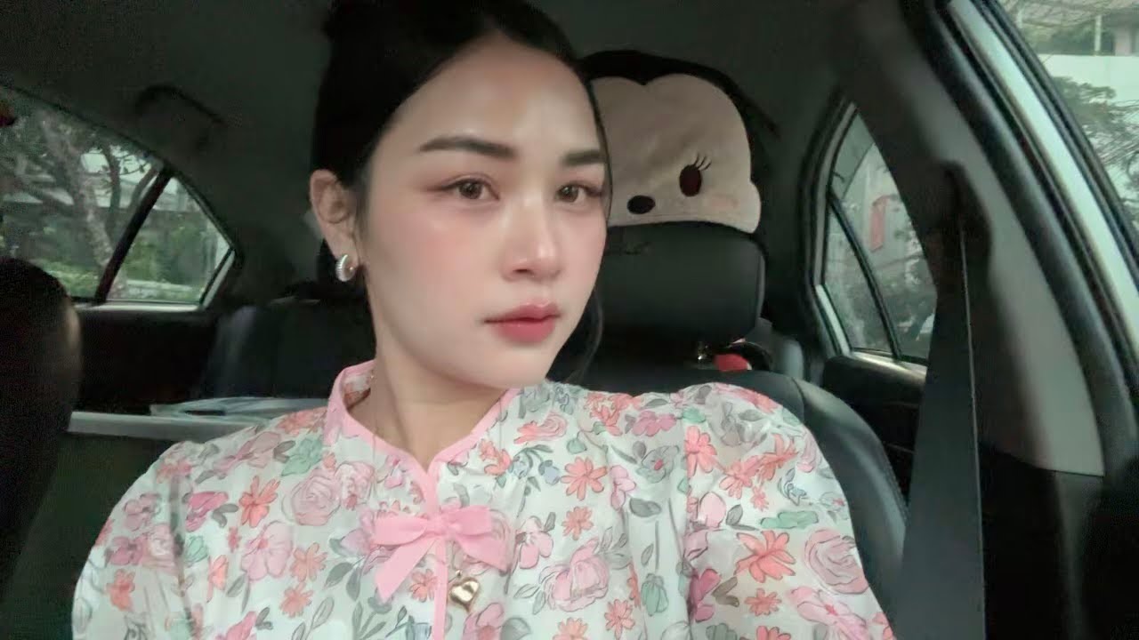 LIVE Street Café - Welcome Family 🤗 Ploysai Coffee Lady in Bangkok Thailand - Thai Street Food