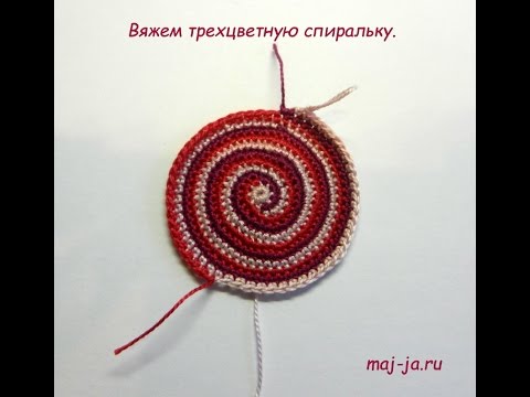 Трехцветная шапочка крючком