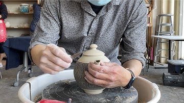 658. Class Demo~Trimming/ Assembling a Teapot Lid, Spout and Handle with Hsin-Chuen Lin 林新春 茶壺組裝示範