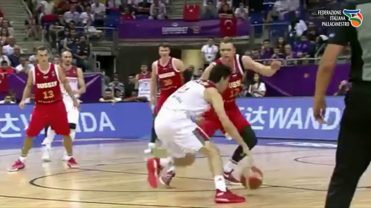 [FIBA 2017] Passi chiusura del palleggio, giro dorsale e atto di tiro