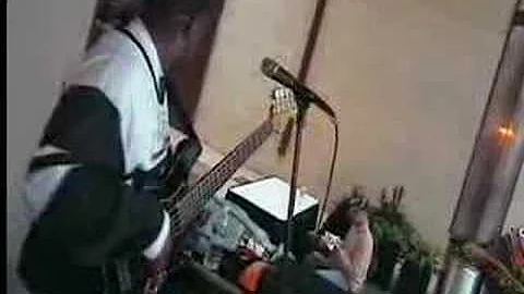 Bass Guitar sound check Tracy Orr on Bass