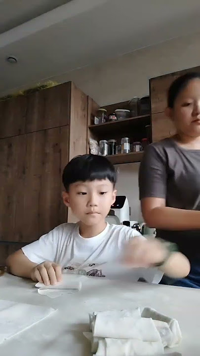 making PISCOK with the Boss's son (chocolate banana)