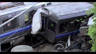 Крушение поезда в Амагасаки Япония (Поезд беглец Runaway Train) (25 апреля 2005) HD
