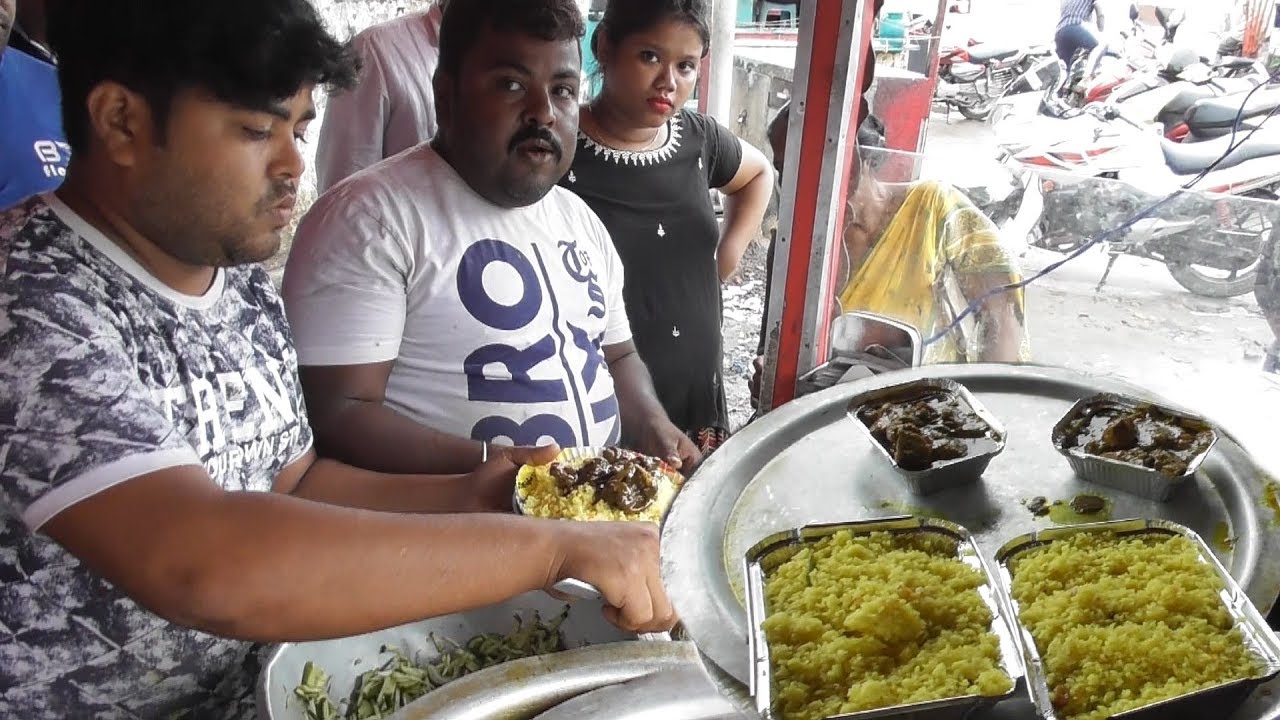 Dad & Two Brothers Maintained All - Mantu Dar Biryani - Fried Rice with Duck Curry @ 150 rs Plate | Indian Food Loves You