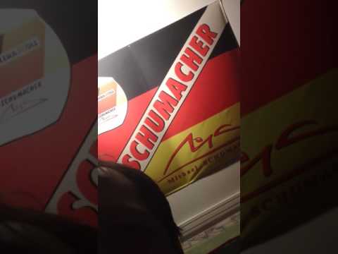 1und1-SIM-Karte ins Handy einsetzen - YouTube