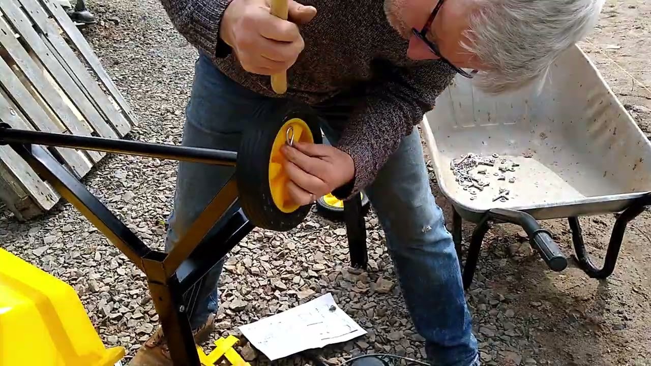 Assembling the RocwooD 180 Litre Electric Cement Mixer 800W