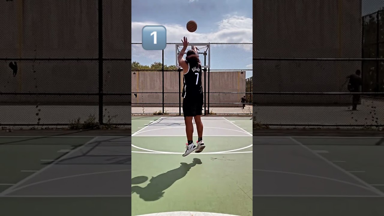 BASKETBALL- Which SHOT was better?🤔 1️⃣or2️⃣🏀🔥💩 #basketball #shorts #sports #nba #fitness