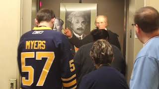 What really happens in the Nardin elevator