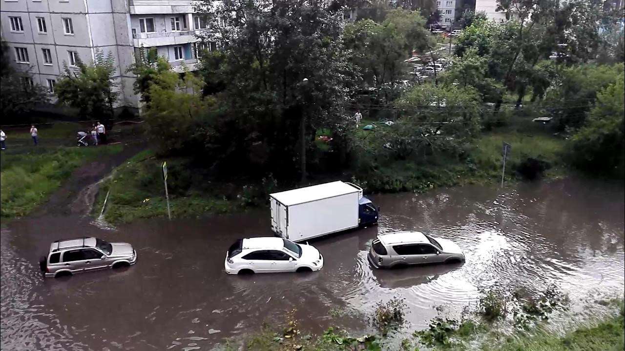 Дождь в красноярске. Красноярск набережная енисея. Наводнение в красноярске 1966. Потоп в красноярске. Набережная красноярск потоп.