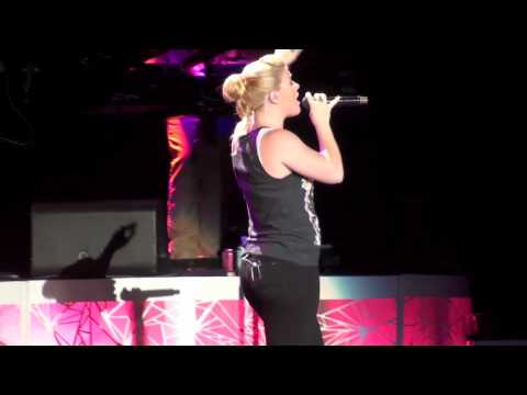 Gavin DeGraw - Walking in Memphis (B)