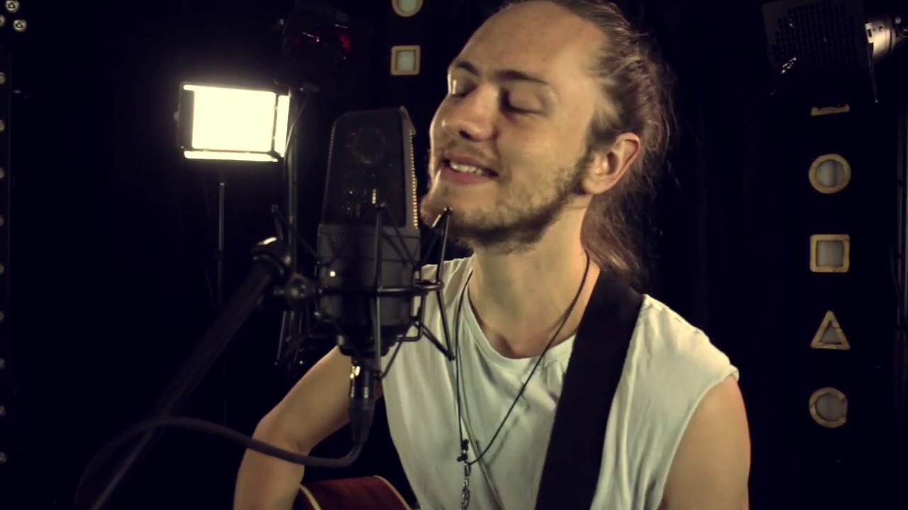 CASTLE SESSIONS: Honestly