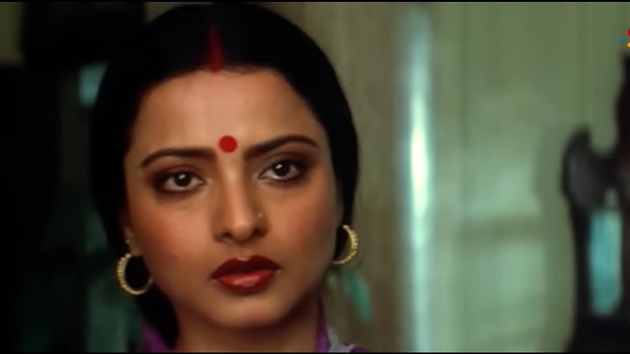 खतरनाक डॉन ने की ईमानदार पुलिस अफसर की बीवी कि हत्या - DHARMENDRA REKHA BLOCKBUSTER  MOVIE - BAAZI