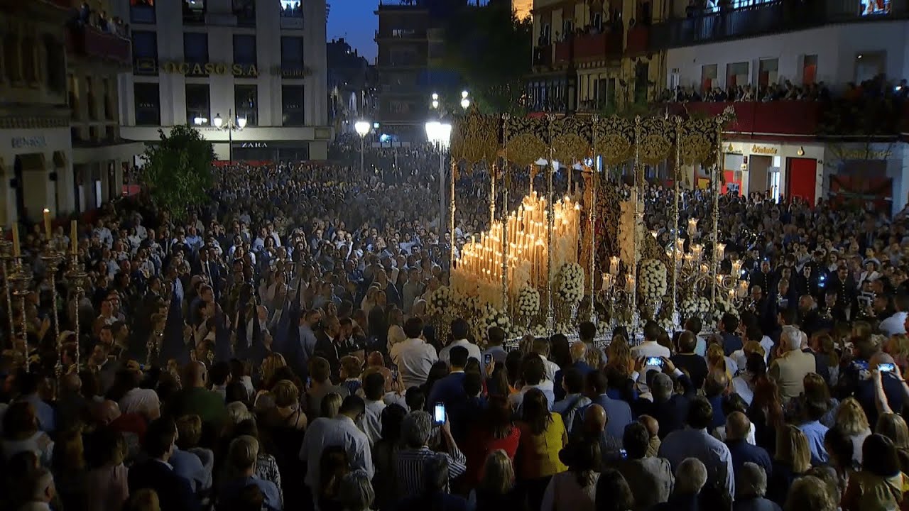 Caridad del Baratillo en Campana 2023 - BM Carmen de Salteras - Semana Santa de Sevilla