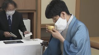 八冠目指す藤井聡太七冠が王位戦七番勝負第2局の2日目　藤井七冠が封じた44手目が開封され佐々木大地七段との対局再開　決着は14日夜の見込み　