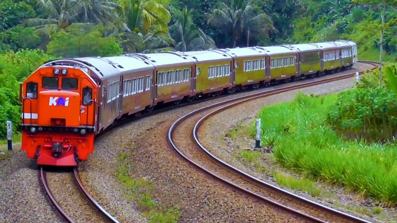 JUMPA MASINIS KOCAK SELEBRASI DARI KABIN LOKOMOTIF & BANYAK SAPAAN MASINIS LAINNYA SEHABIS LEBARAN