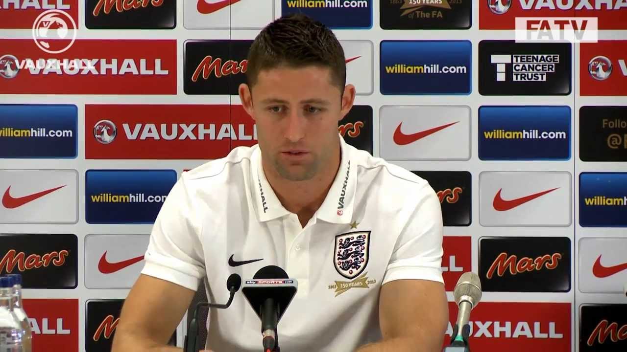 steph houghton injury Chelsea's Gary Cahill 