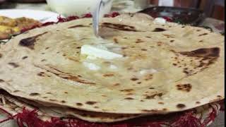 Gol Roti Phulka Chapati Banane Ka Tarika in Urdu/Hindi - Soft Roti Recipe - Ami's Kitchen