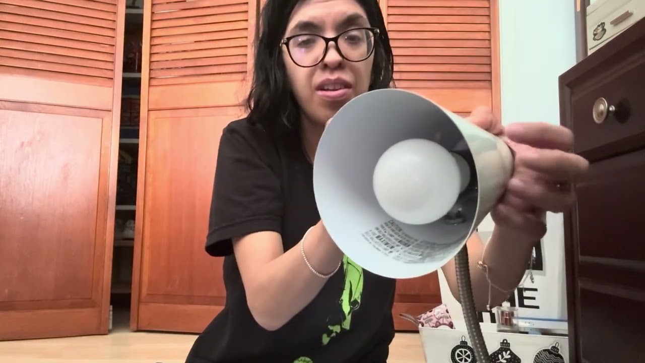 Очень яркий асмар