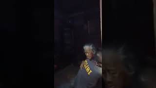 penyelamatan nenek yg terjebak banjir oleh polisi