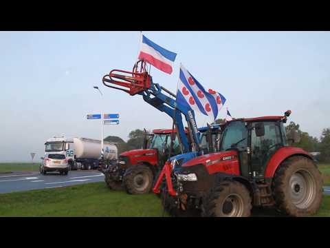 Tractoren op en bij rotondes Stiens en Jelsum