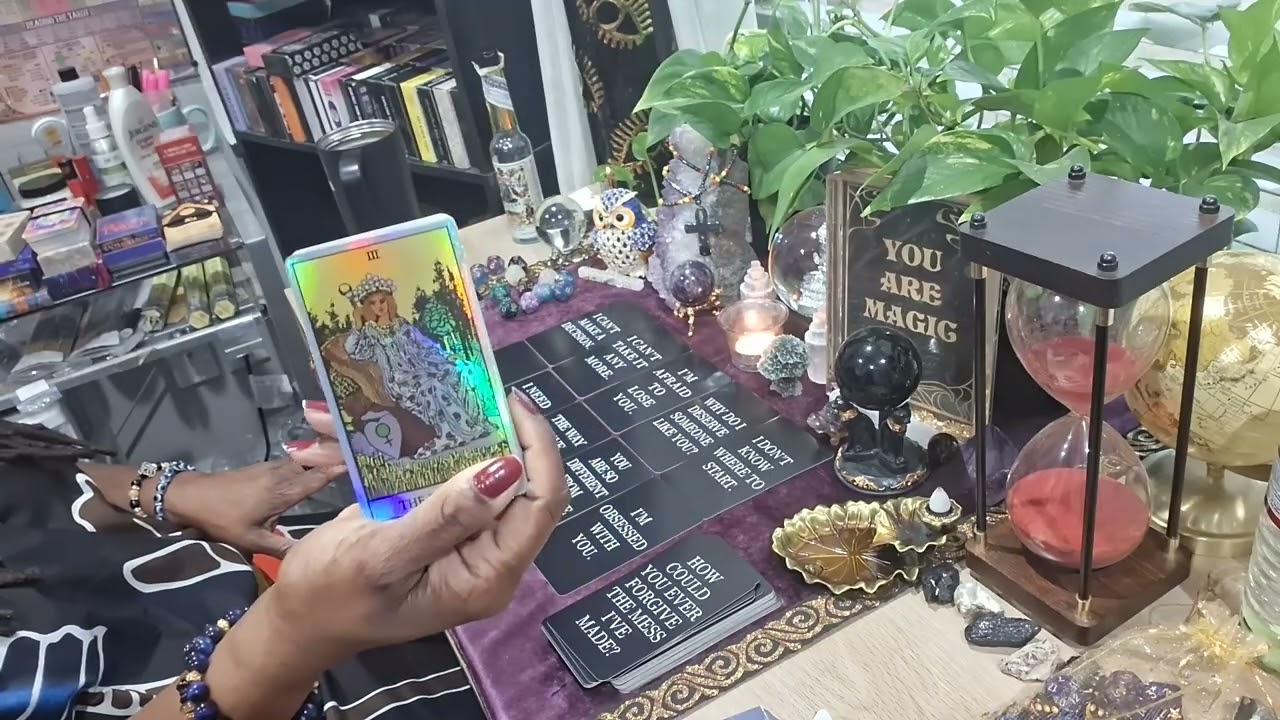 Этот человек слишком эмоционально и психически нестабилен, чтобы с ним примириться😔🧿🧿🧿