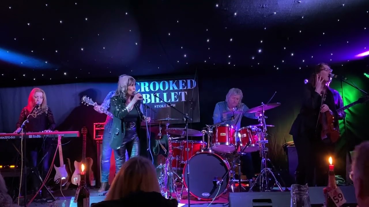 Bev Bevan and Quill @thecrookedbilletstokerow. Not bad for an old rocket rocket. Brilliant music!!