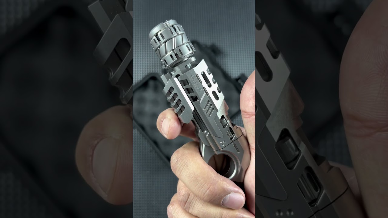 The coolest toy gun fidgets toy i have ever seen!