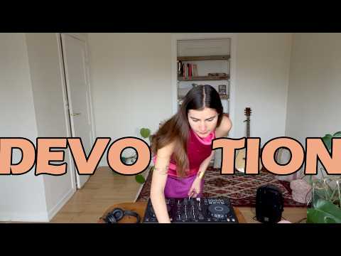 Devotional Mix: House & Mantras
