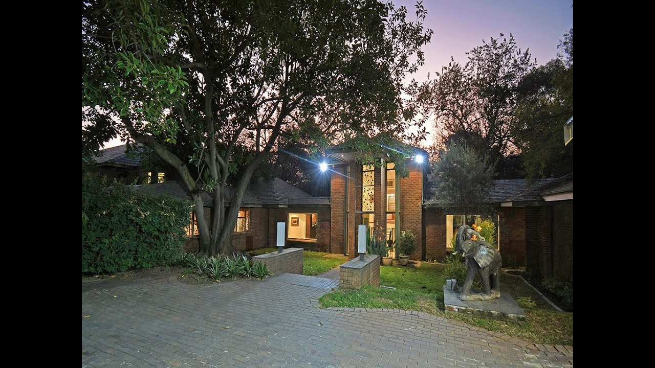 4 Bedroom House For Sale in Bryanston RL16389 Firzt Realty Company