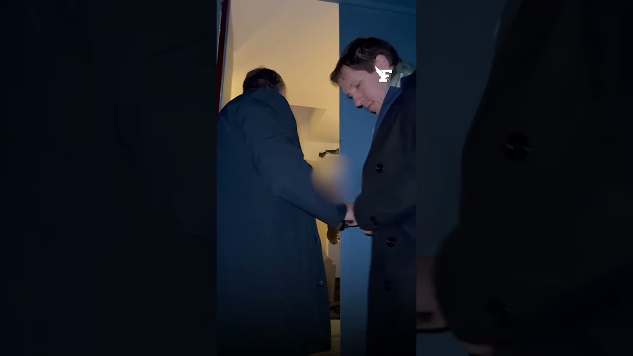 La semaine dernière, le député Thibaut Monnier est tombé nez à nez avec le squatteur qui occupait le petit logement qu’il détient à Lyon. La discussion a été filmée.