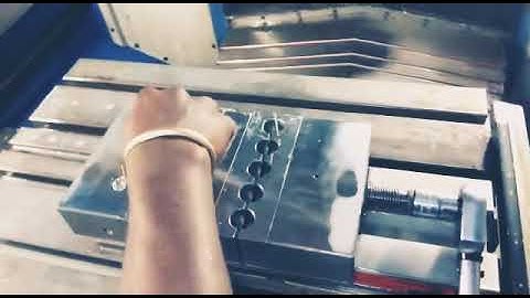 Precision Milling vice with intermediate Jaw from Mechmatrix